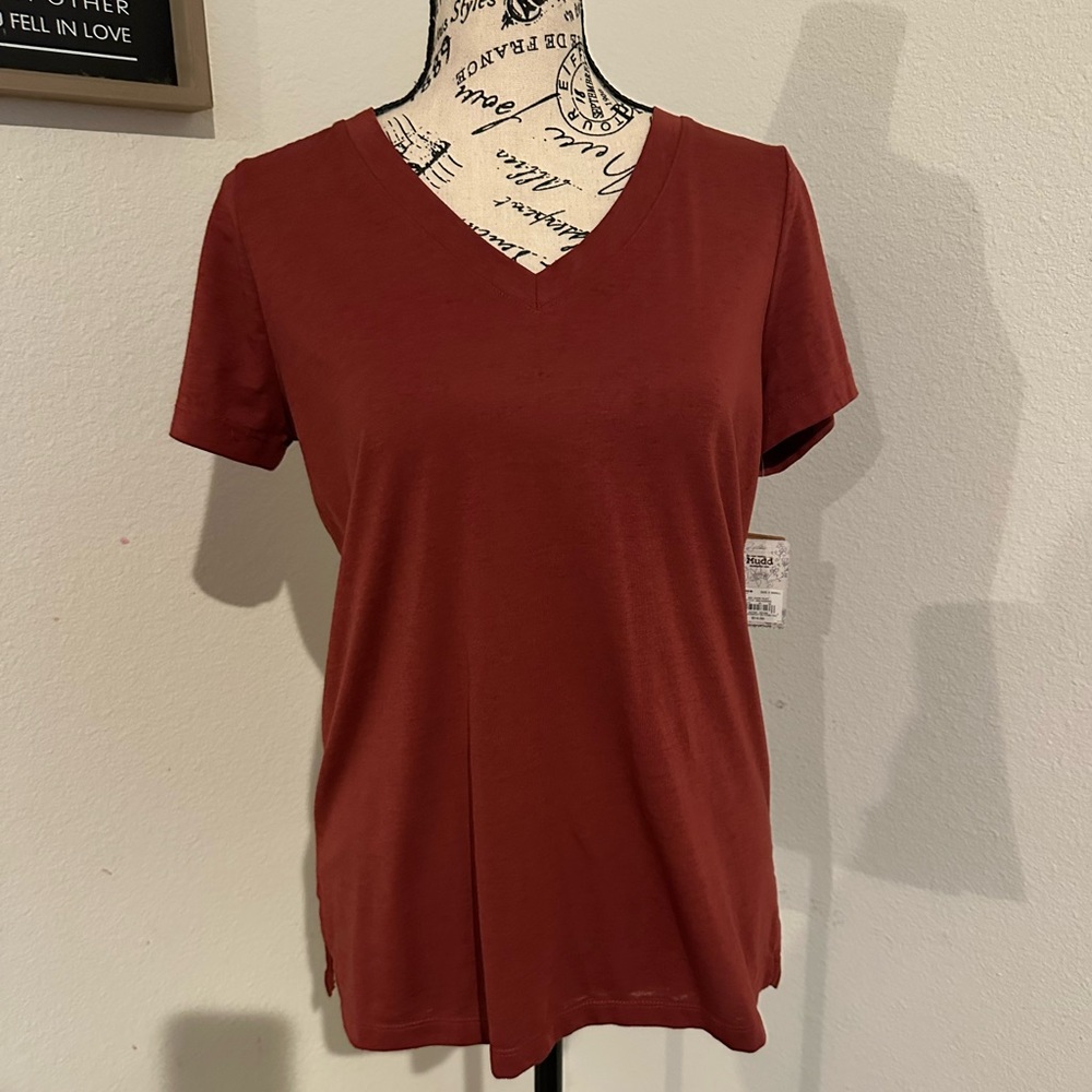 Mudd Short Sleeve V-Neck Tee - Rust Red